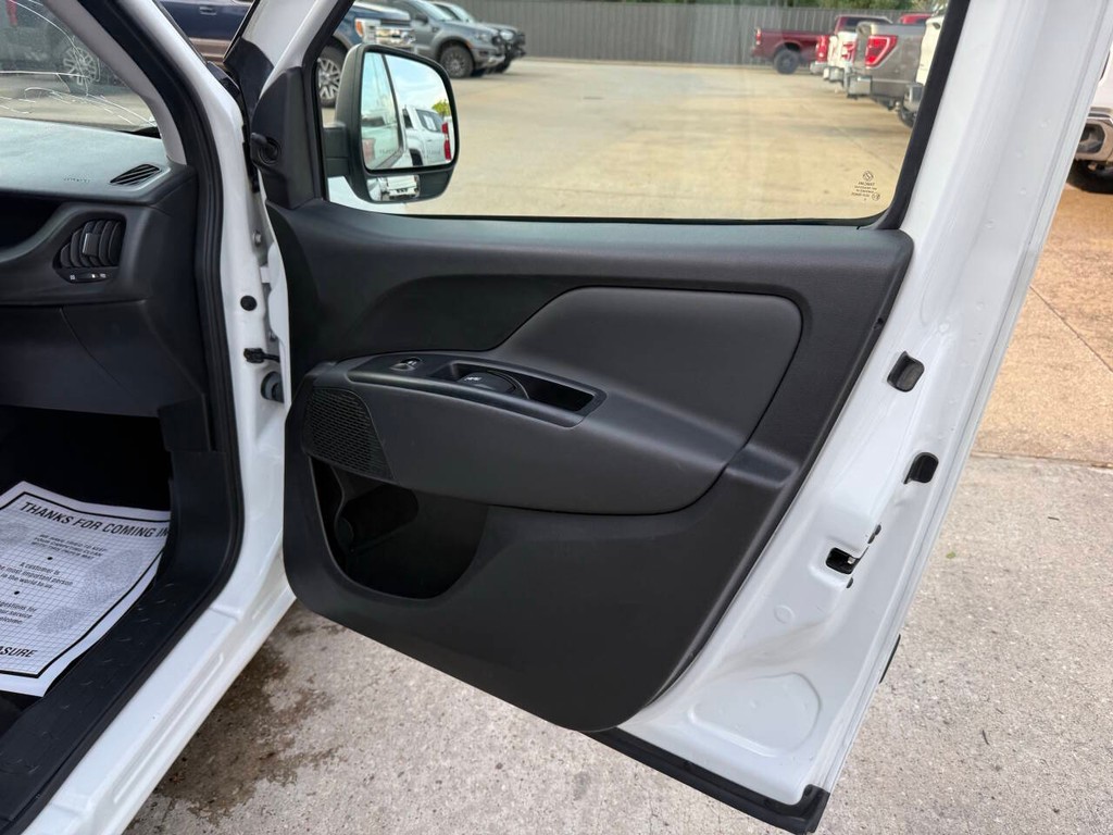 Ram ProMaster City Cargo Van Vehicle Full-screen Gallery Image 11