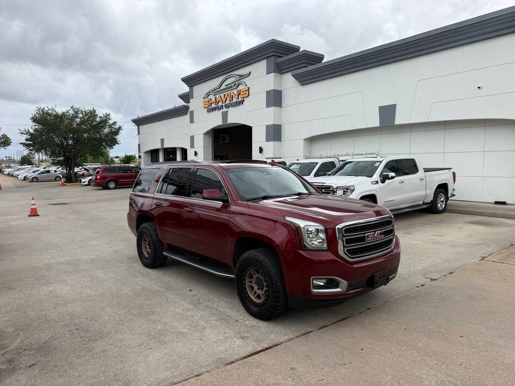 GMC Yukon Vehicle Full-screen Gallery Image 02