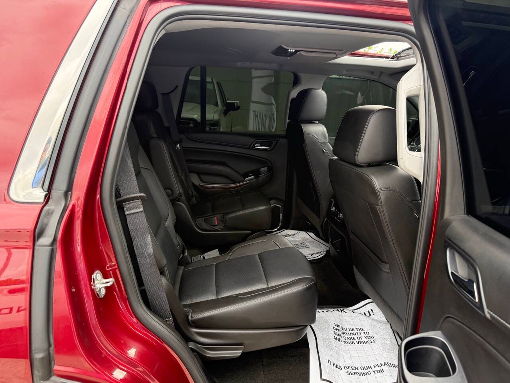 GMC Yukon Vehicle Full-screen Gallery Image 16