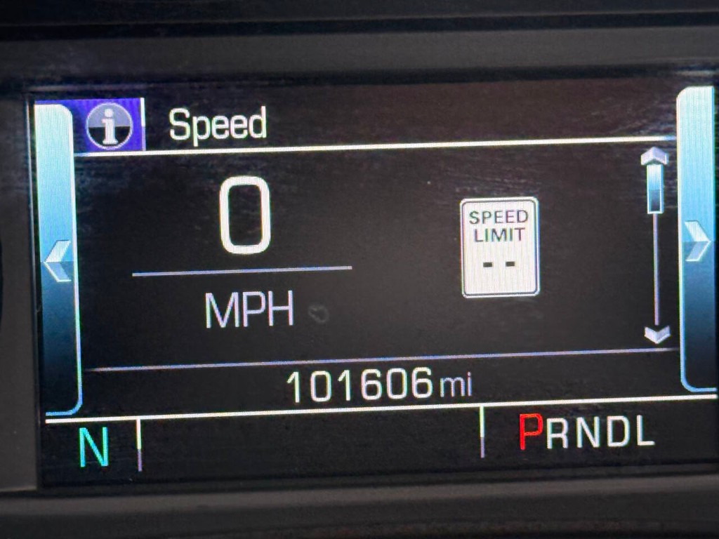 GMC Yukon Vehicle Full-screen Gallery Image 35