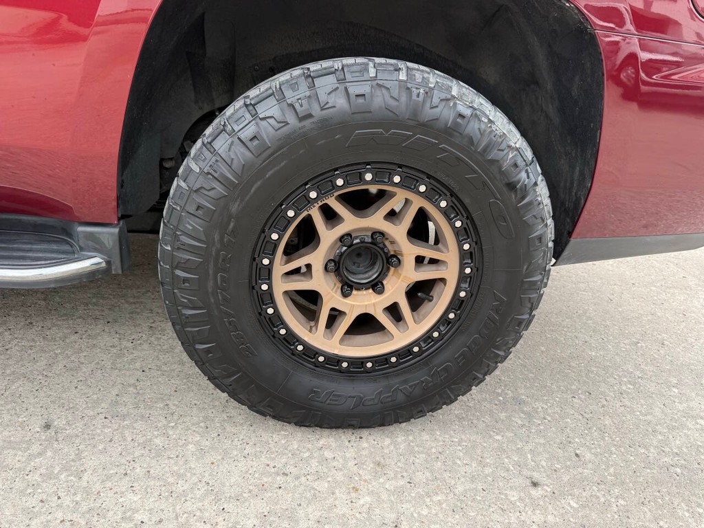 GMC Yukon Vehicle Full-screen Gallery Image 38