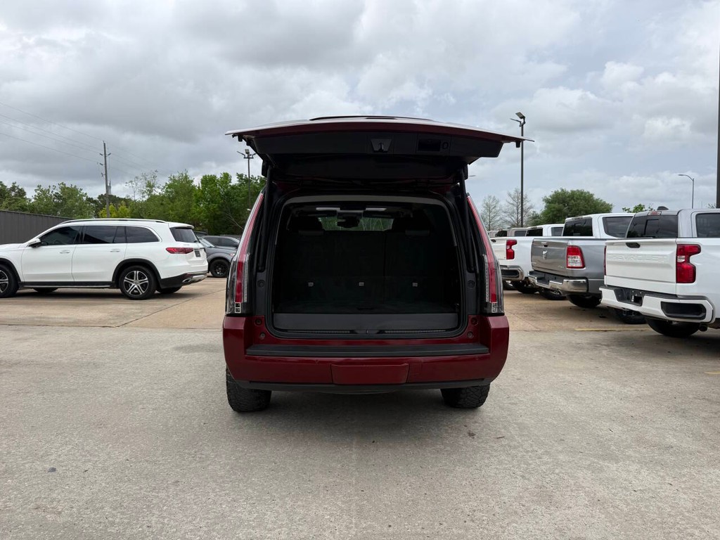 GMC Yukon Vehicle Full-screen Gallery Image 39