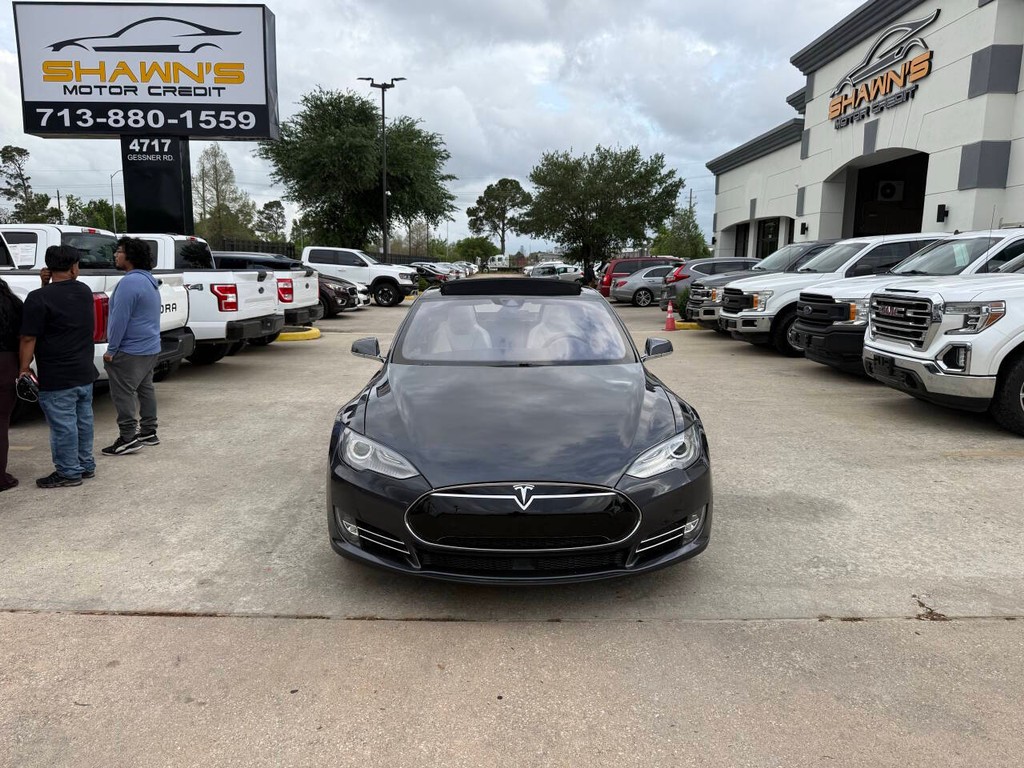 Tesla Model S Vehicle Full-screen Gallery Image 40