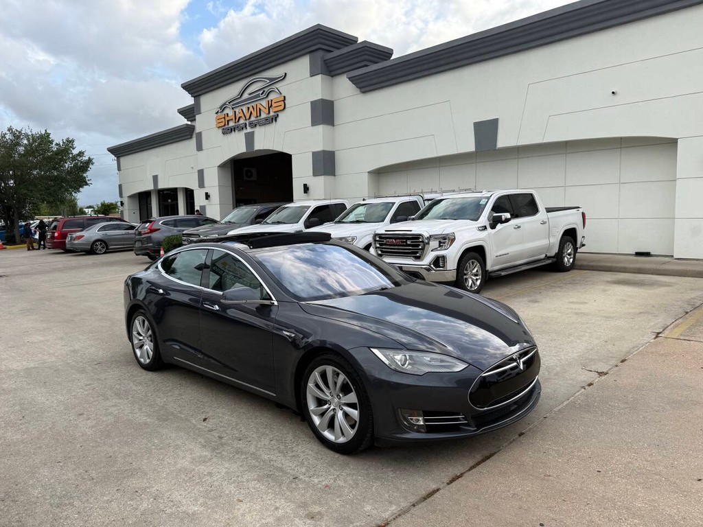 Tesla Model S Vehicle Full-screen Gallery Image 42