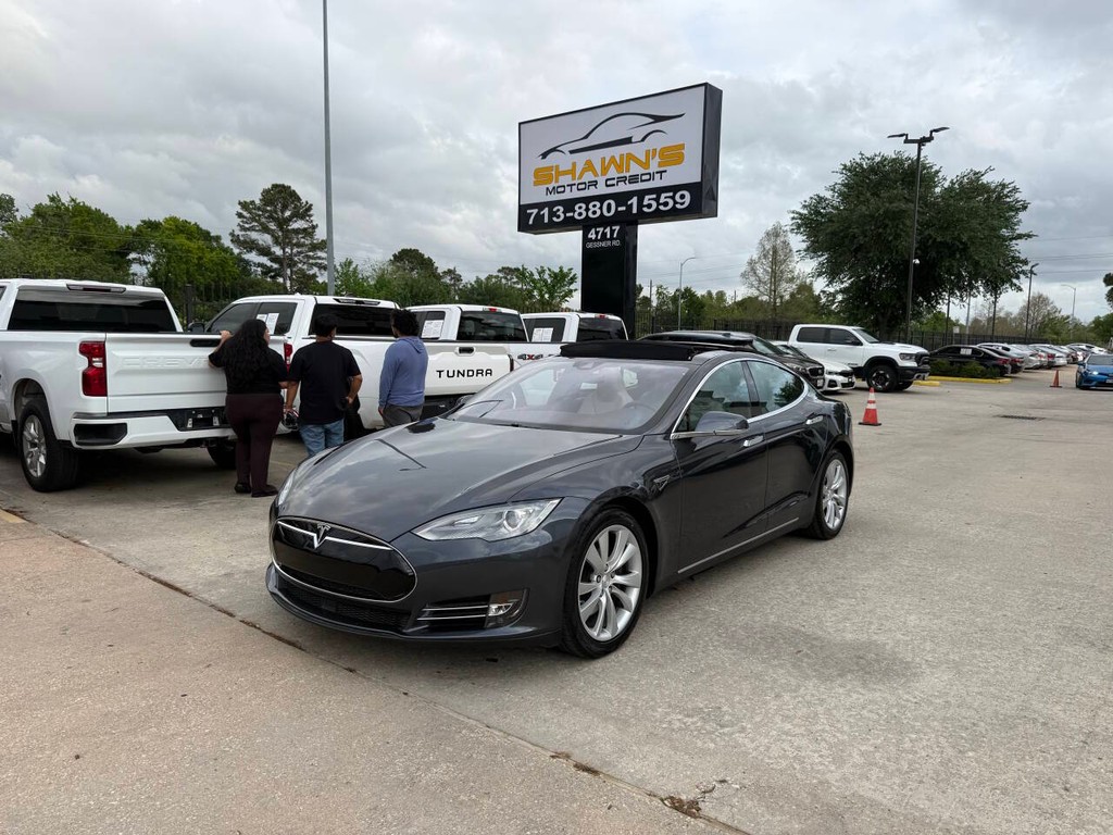 Tesla Model S Vehicle Full-screen Gallery Image 43