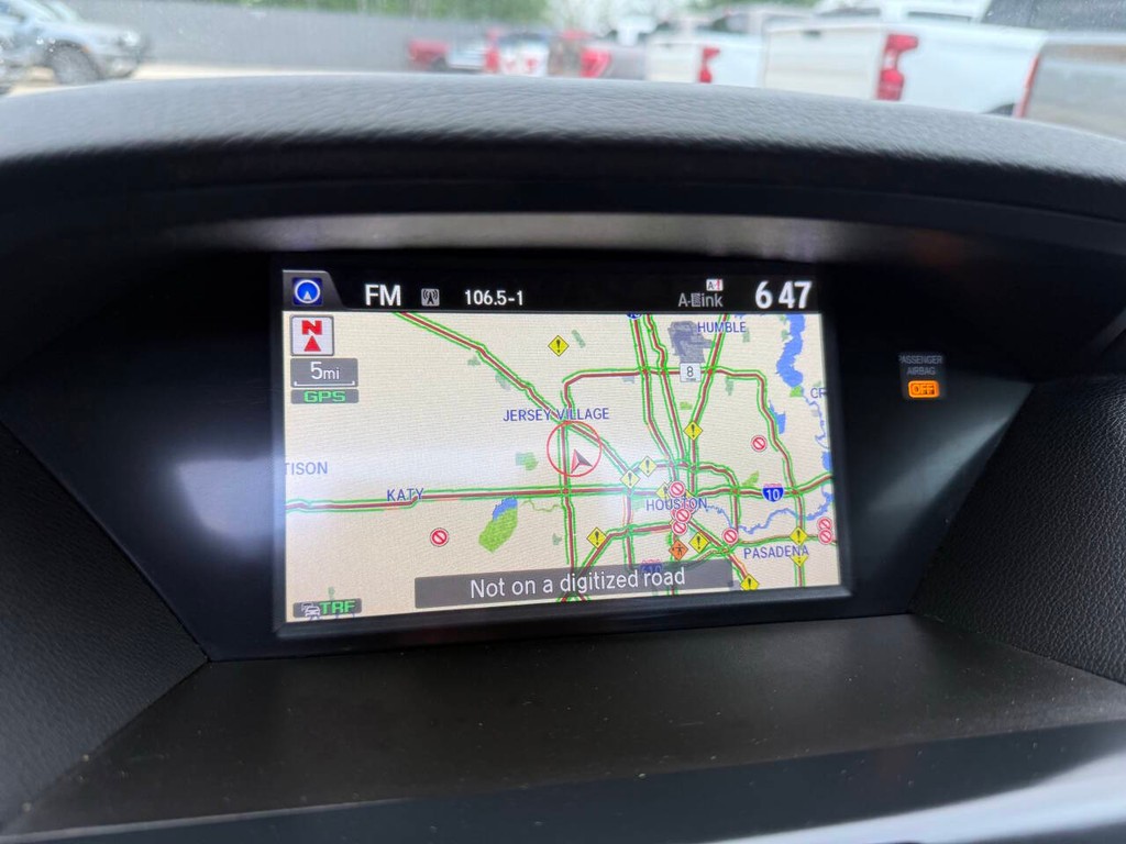 Acura MDX Vehicle Full-screen Gallery Image 30