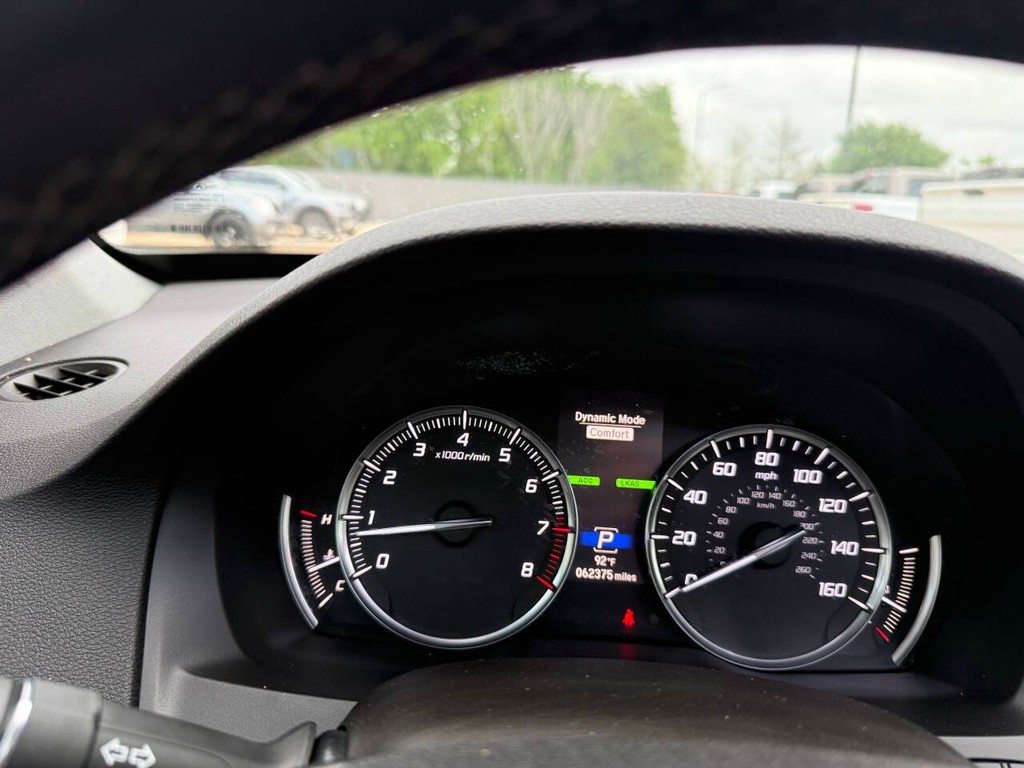 Acura MDX Vehicle Full-screen Gallery Image 37