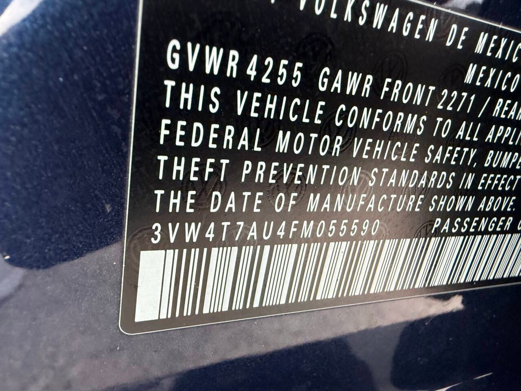 Volkswagen Golf GTI Vehicle Full-screen Gallery Image 31