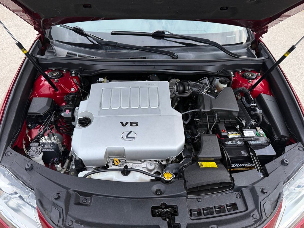 Lexus ES 350 Vehicle Full-screen Gallery Image 35