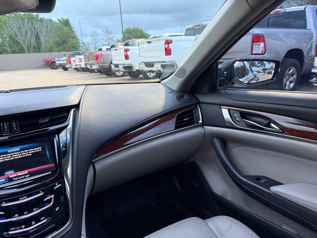 Cadillac CTS Vehicle Full-screen Gallery Image 20