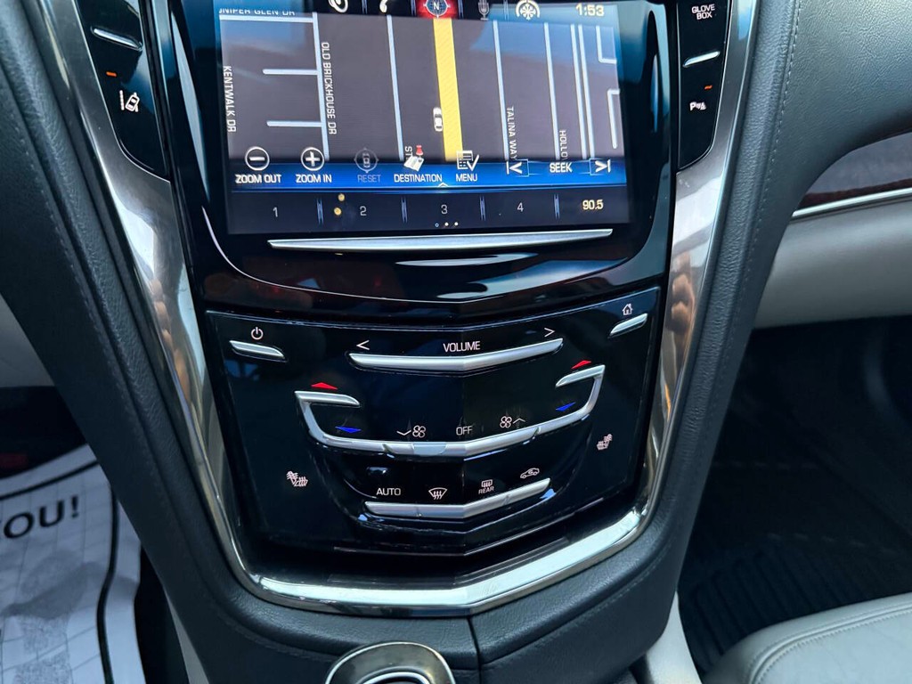 Cadillac CTS Vehicle Full-screen Gallery Image 27