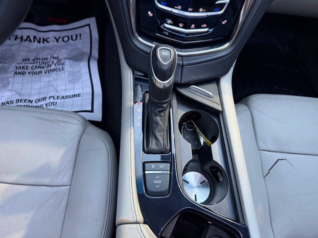 Cadillac CTS Vehicle Full-screen Gallery Image 28