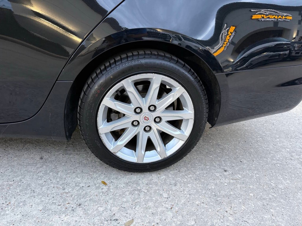 Cadillac CTS Vehicle Full-screen Gallery Image 35