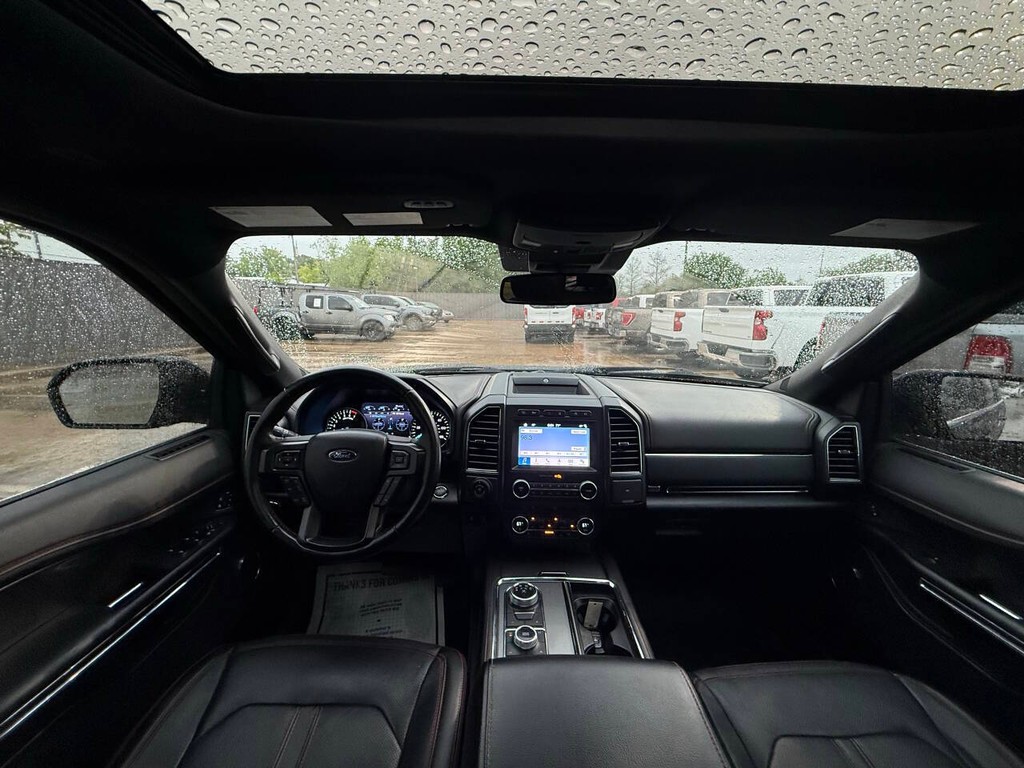 Ford Expedition Vehicle Full-screen Gallery Image 19