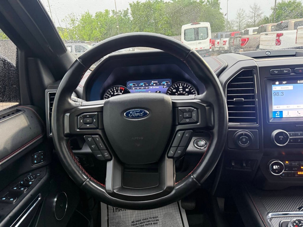Ford Expedition Vehicle Full-screen Gallery Image 23