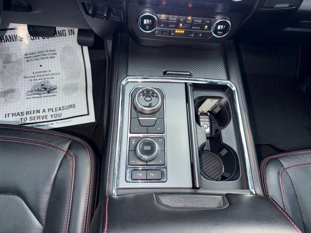 Ford Expedition Vehicle Full-screen Gallery Image 31