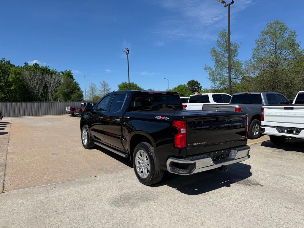 Chevrolet Silverado 1500 Vehicle Full-screen Gallery Image 04