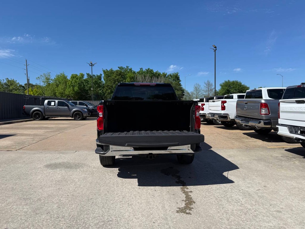 Chevrolet Silverado 1500 Vehicle Full-screen Gallery Image 37