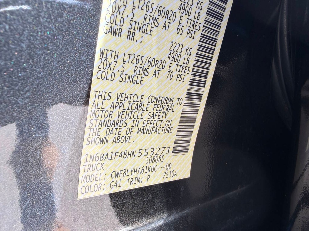 Nissan Titan XD Vehicle Full-screen Gallery Image 34