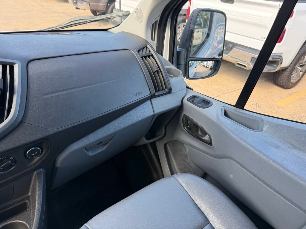 Ford Transit Van Vehicle Full-screen Gallery Image 15