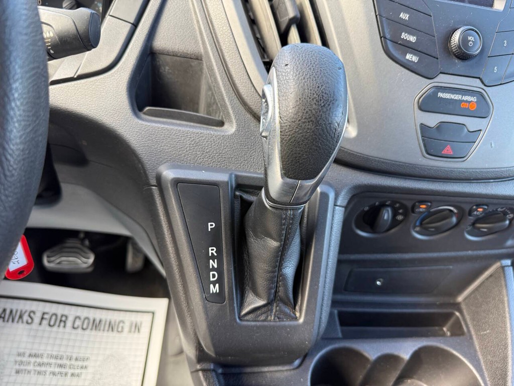 Ford Transit Van Vehicle Full-screen Gallery Image 22