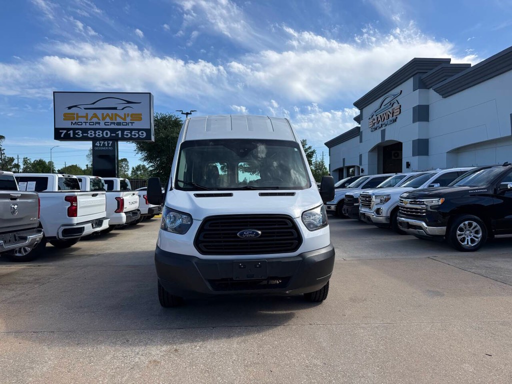 Ford Transit Van Vehicle Full-screen Gallery Image 36