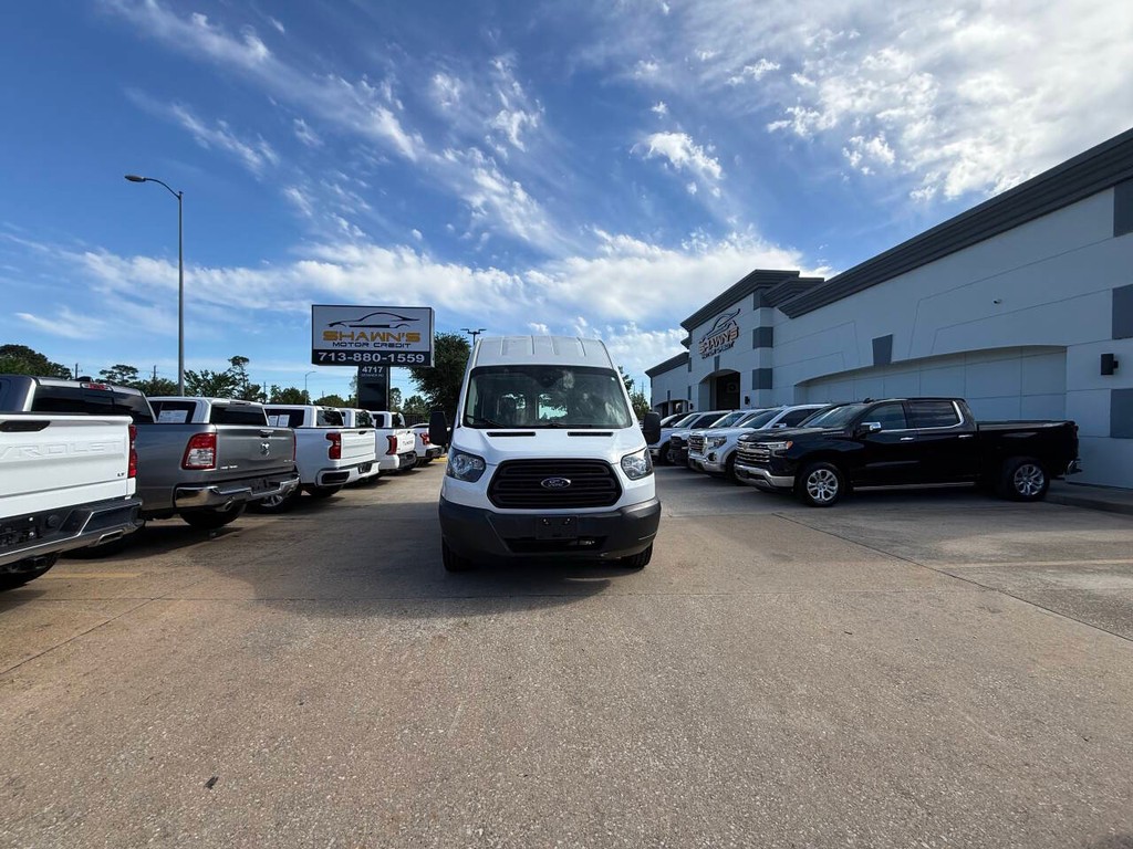 Ford Transit Van Vehicle Full-screen Gallery Image 37