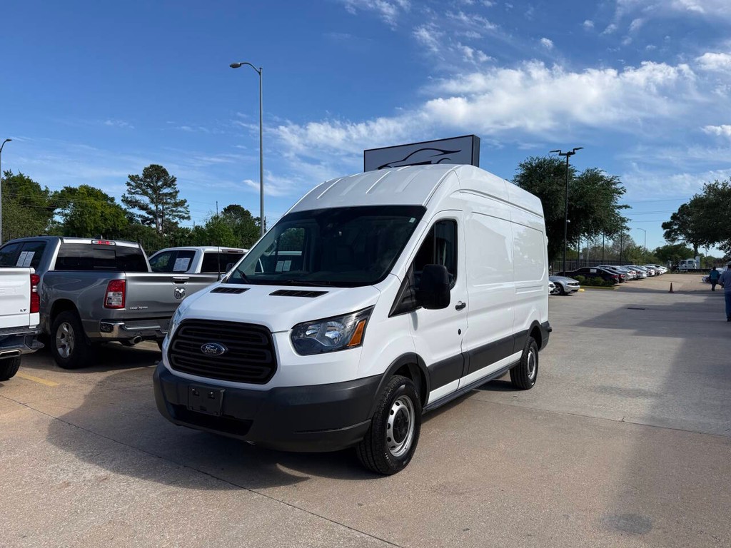 Ford Transit Van Vehicle Full-screen Gallery Image 39