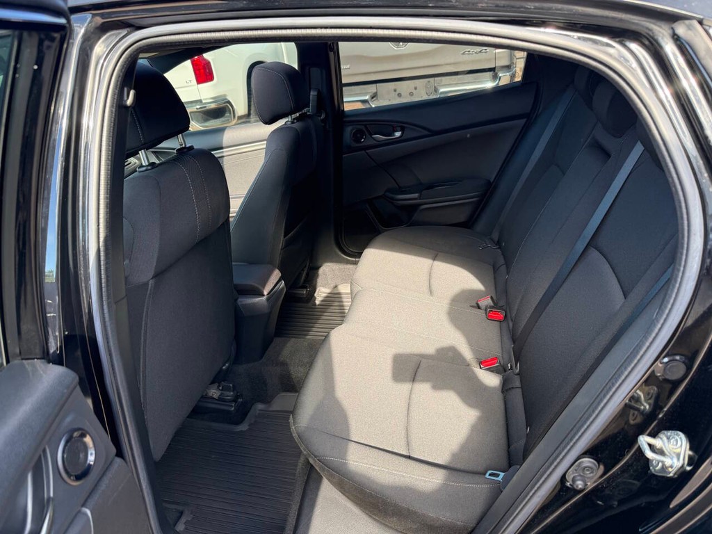 Honda Civic Hatchback Vehicle Full-screen Gallery Image 13