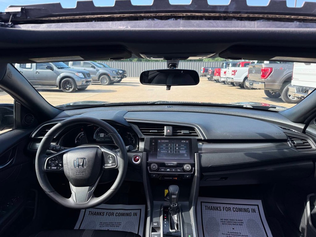 Honda Civic Hatchback Vehicle Full-screen Gallery Image 17