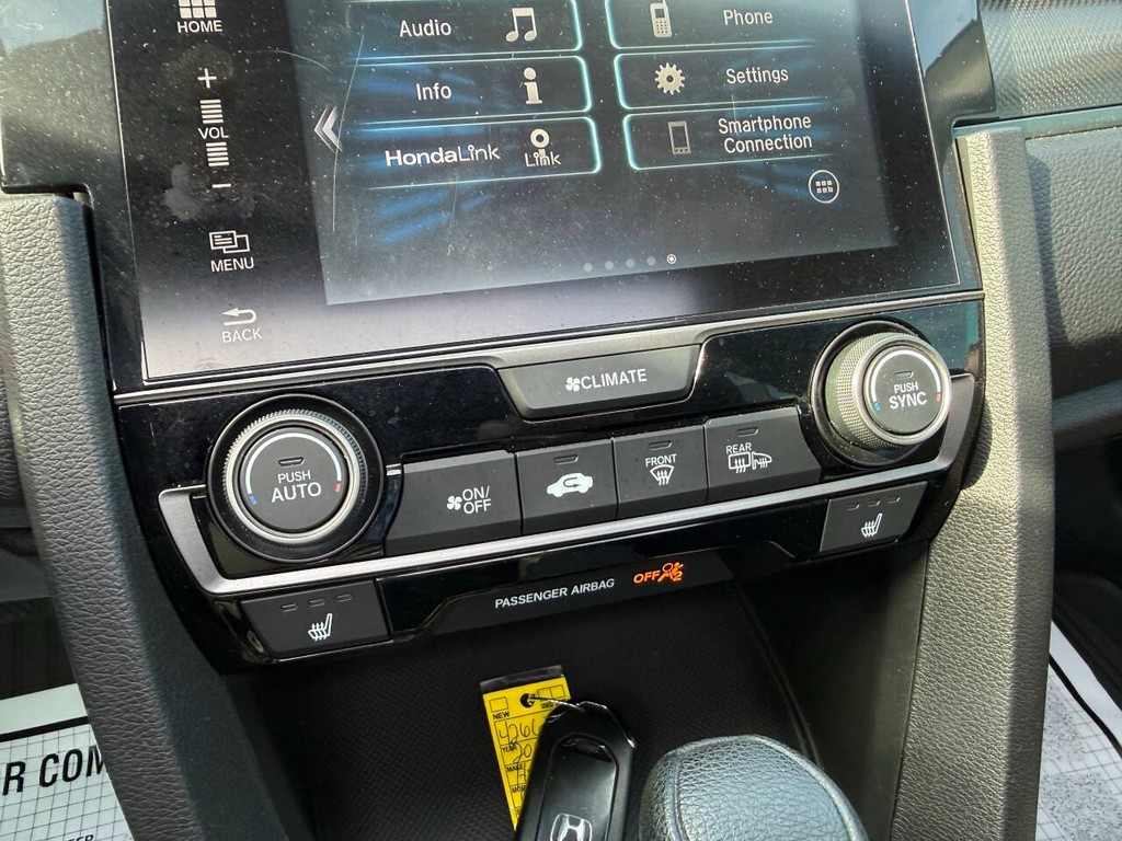 Honda Civic Hatchback Vehicle Full-screen Gallery Image 26