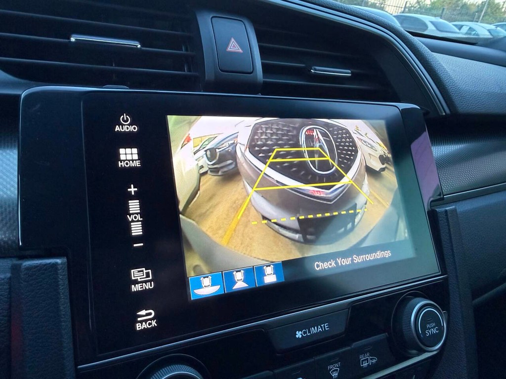 Honda Civic Hatchback Vehicle Full-screen Gallery Image 27