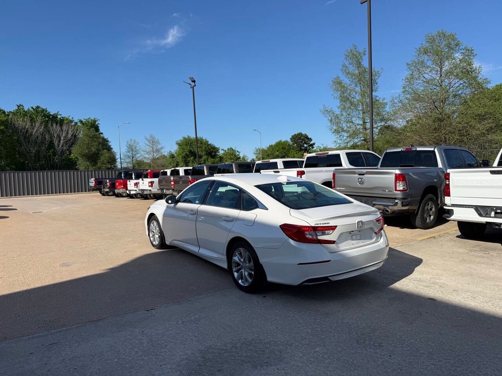 Honda Accord Sedan Vehicle Full-screen Gallery Image 04