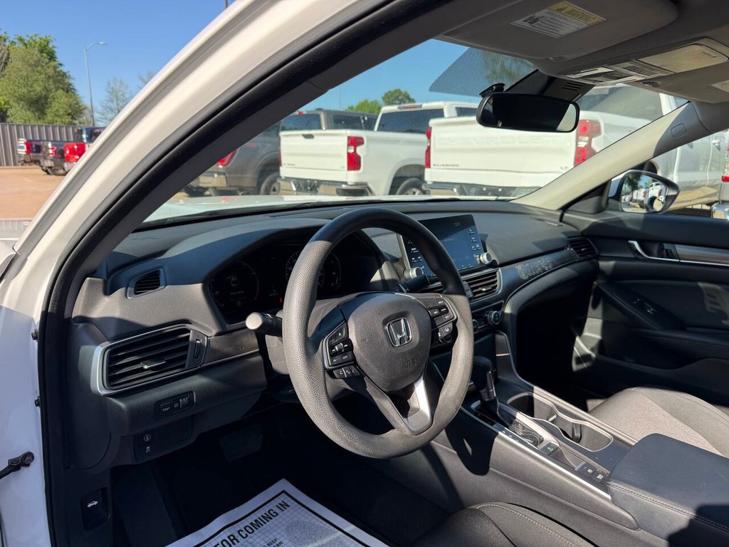 Honda Accord Sedan Vehicle Full-screen Gallery Image 06