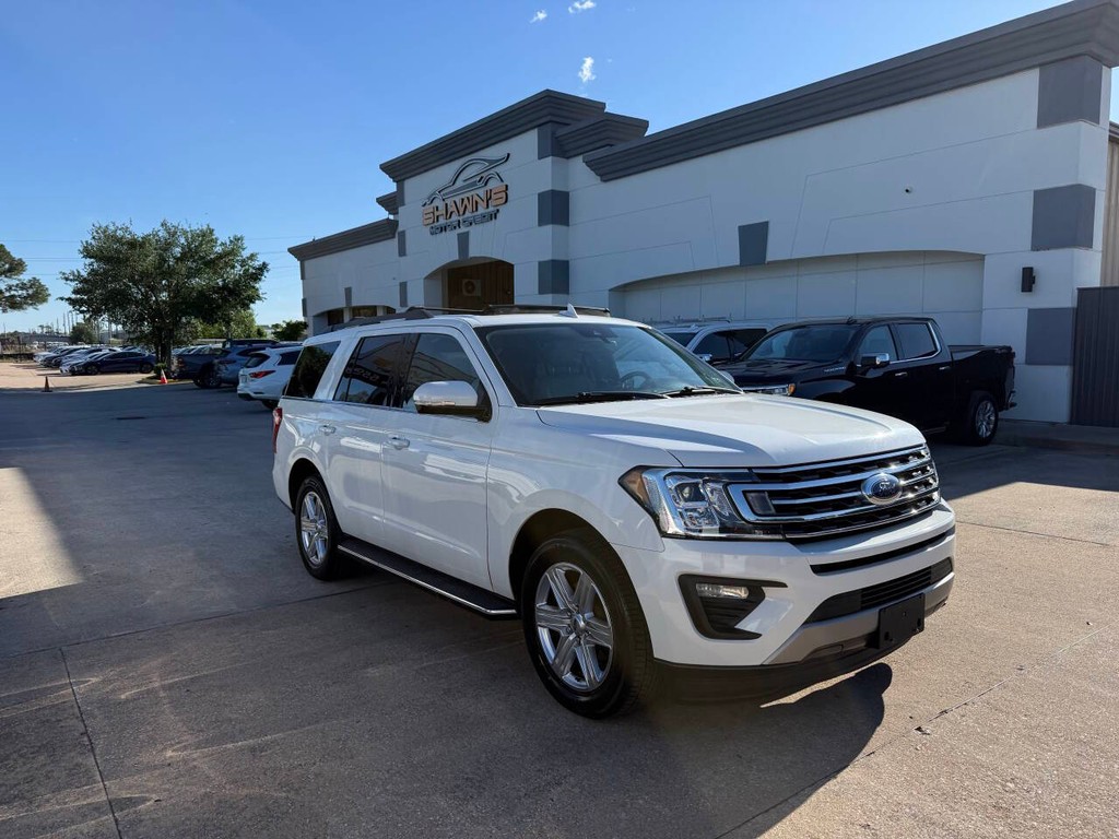 Ford Expedition Vehicle Full-screen Gallery Image 02