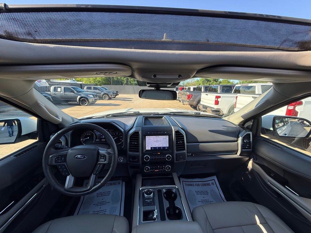 Ford Expedition Vehicle Full-screen Gallery Image 20