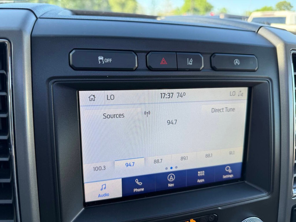 Ford Expedition Vehicle Full-screen Gallery Image 26