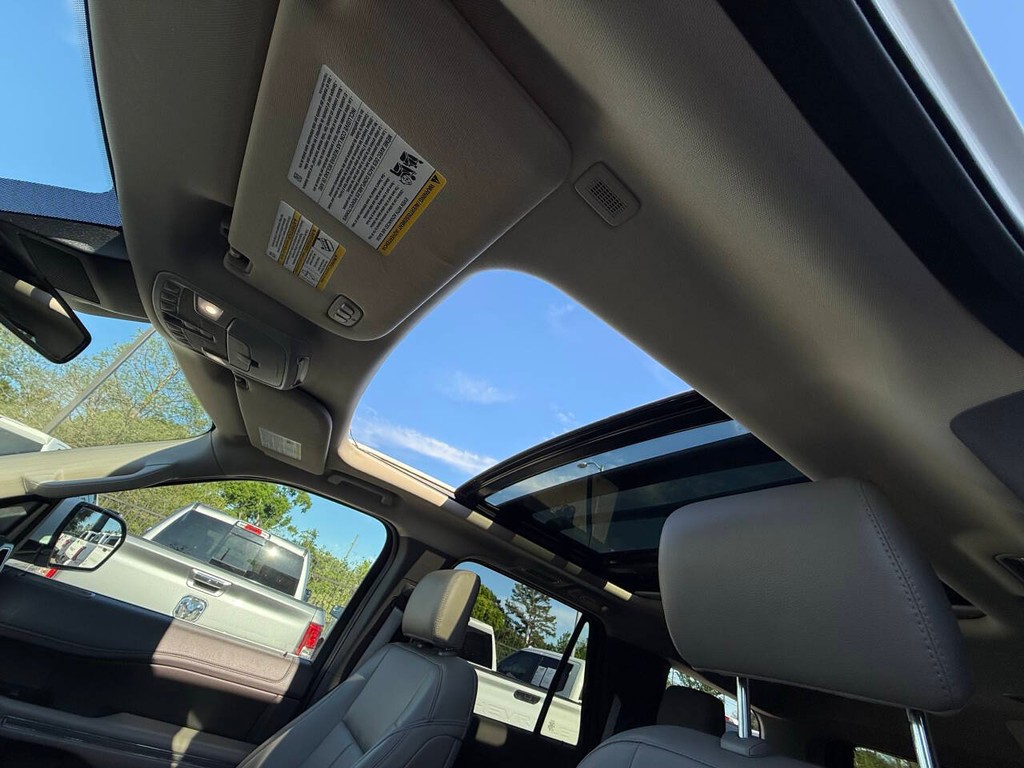 Ford Expedition Vehicle Full-screen Gallery Image 33