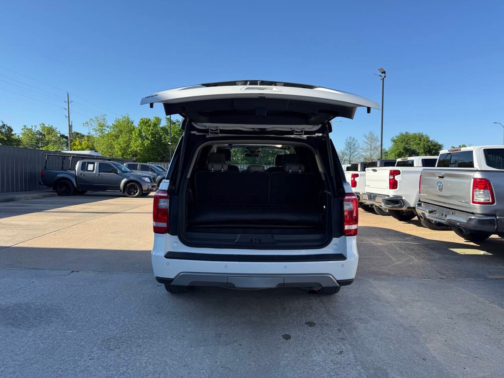 Ford Expedition Vehicle Full-screen Gallery Image 40