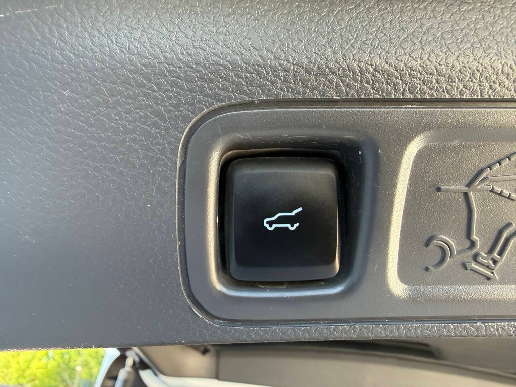 Ford Expedition Vehicle Full-screen Gallery Image 41