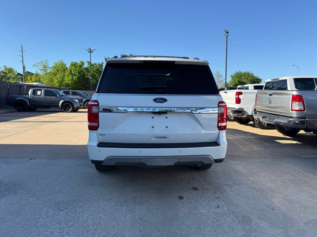 Ford Expedition Vehicle Full-screen Gallery Image 42