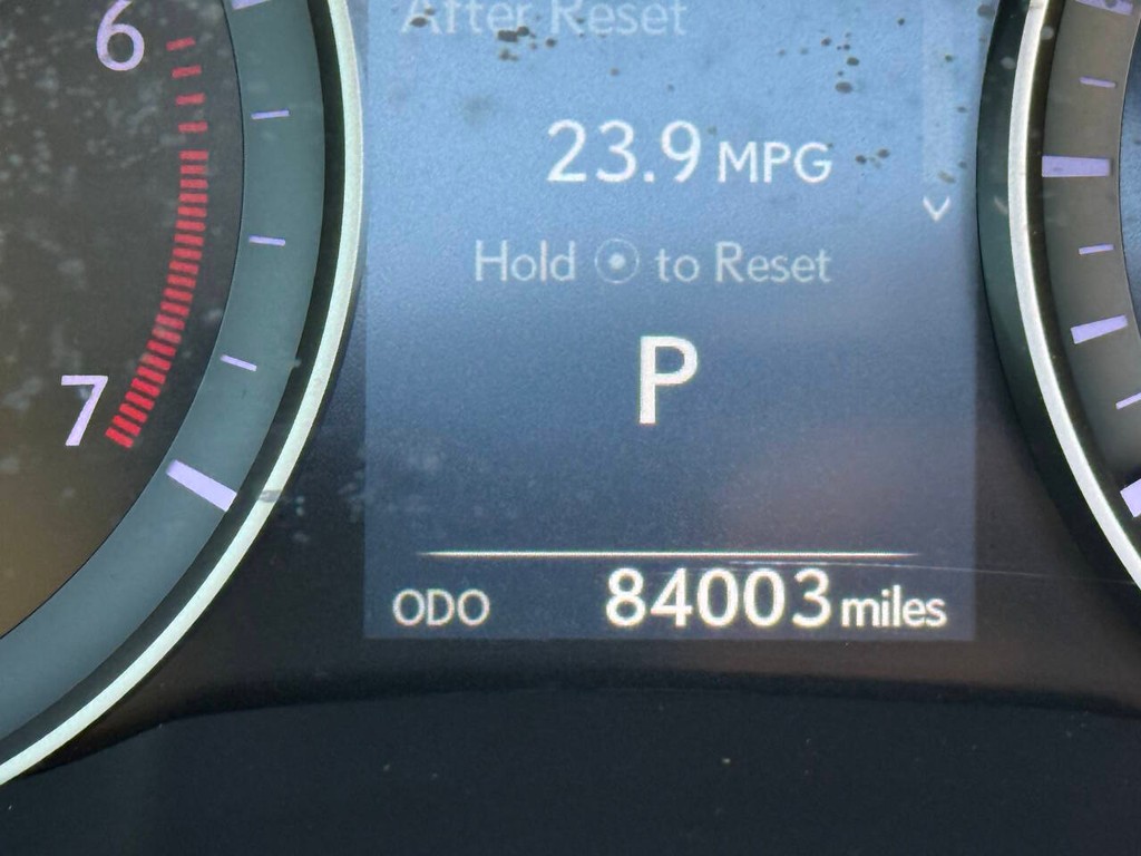 Lexus ES Vehicle Full-screen Gallery Image 33