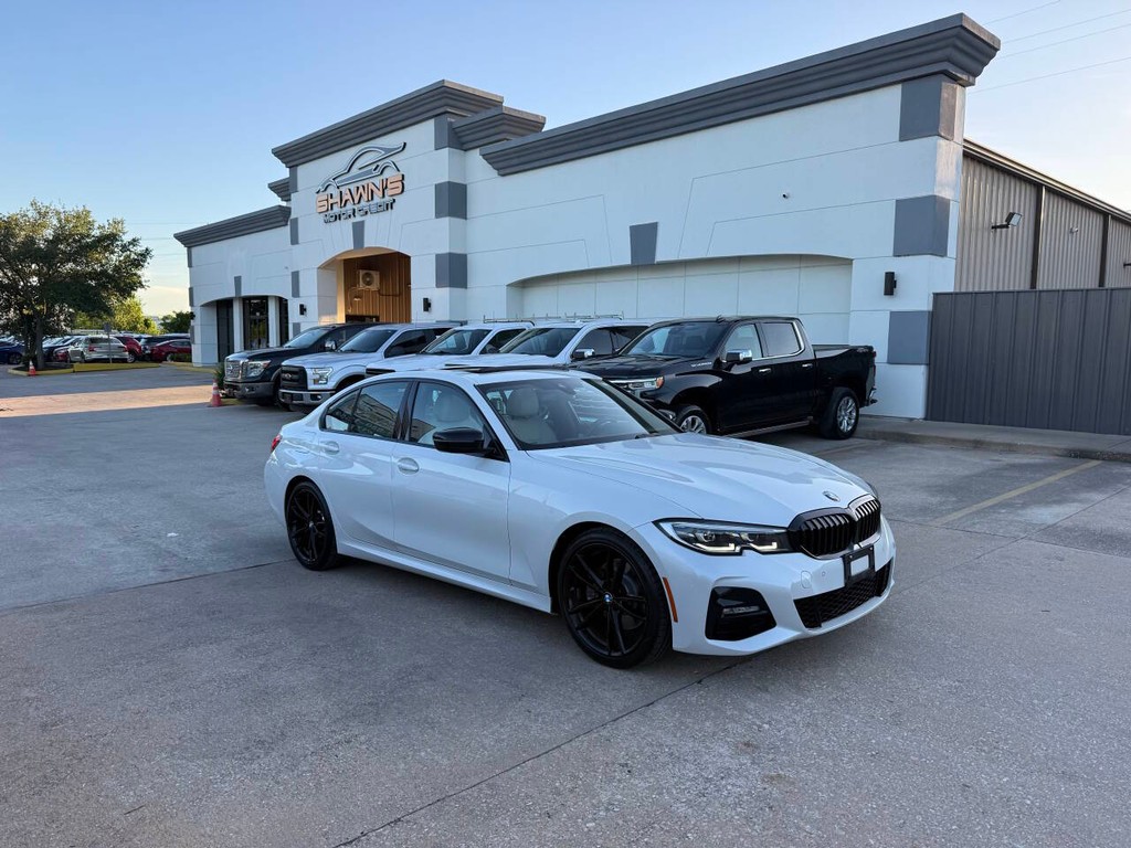 BMW 3 Series Vehicle Full-screen Gallery Image 02