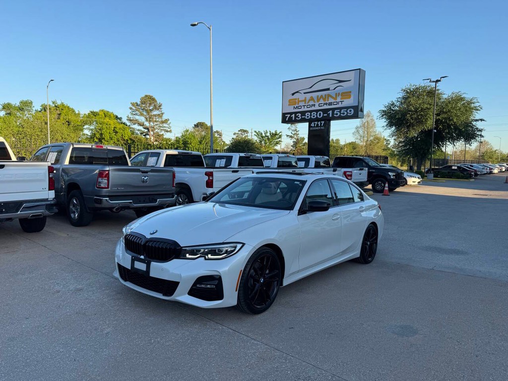 BMW 3 Series Vehicle Full-screen Gallery Image 03