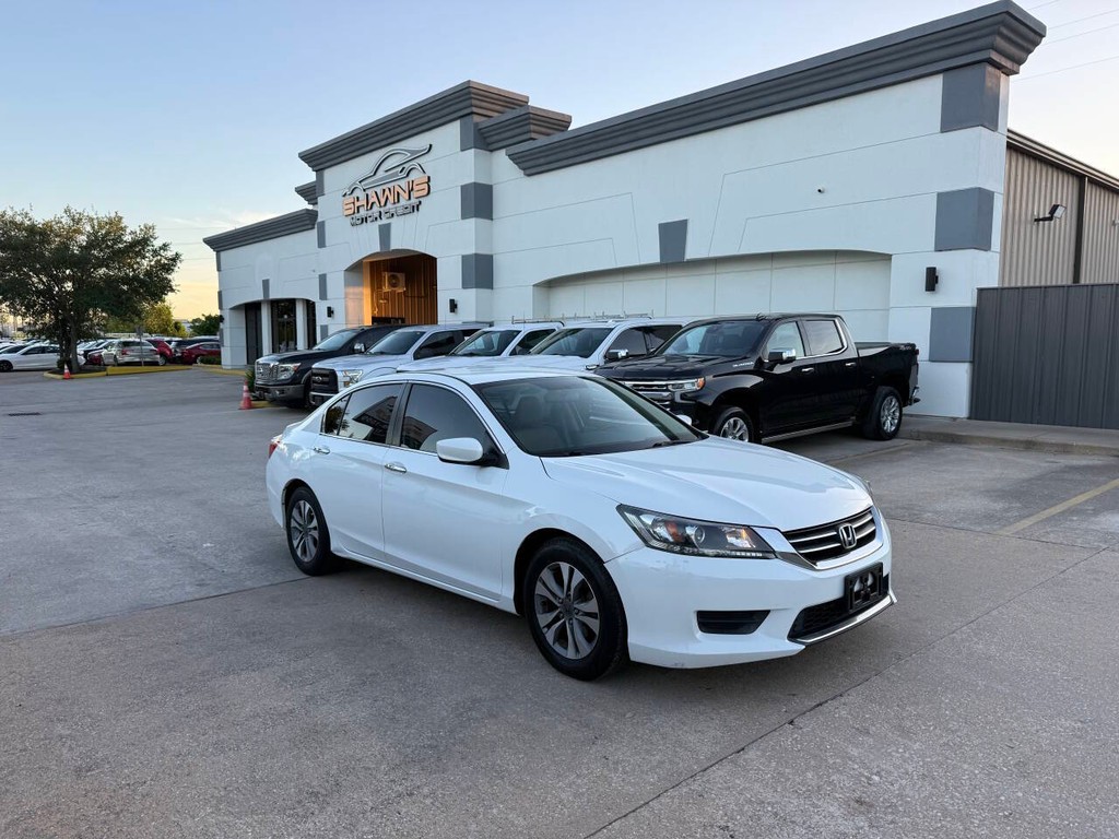 Honda Accord Sedan Vehicle Full-screen Gallery Image 02