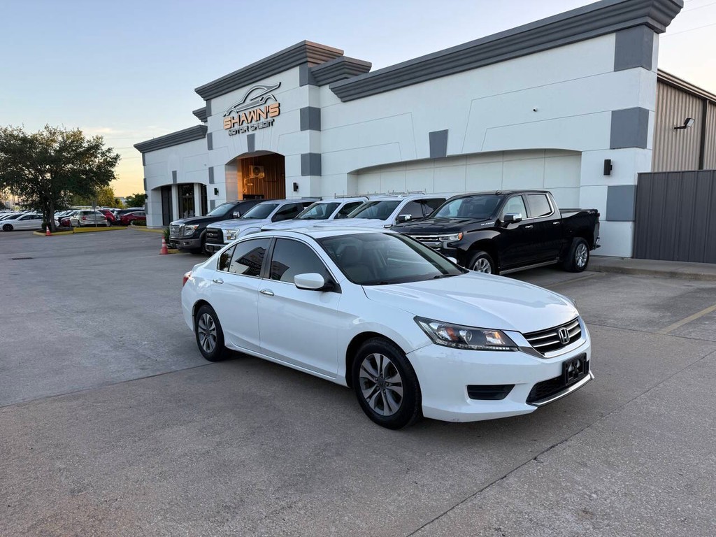 Honda Accord Sedan Vehicle Full-screen Gallery Image 42