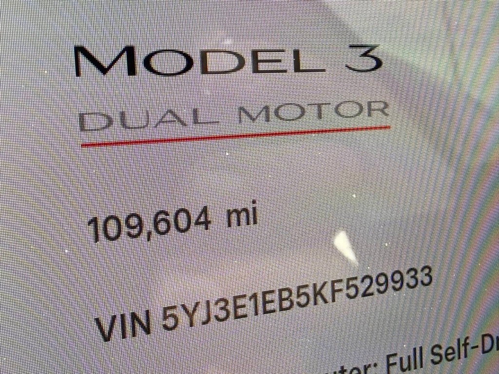 Tesla Model 3 Vehicle Full-screen Gallery Image 33