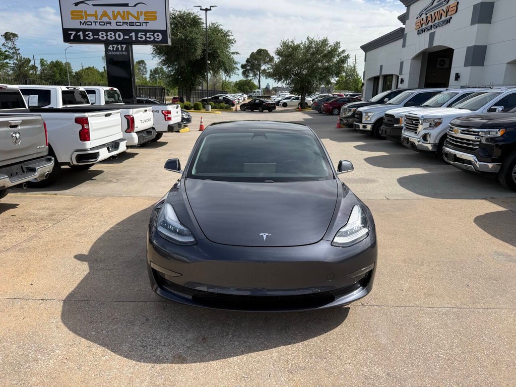 Tesla Model 3 Vehicle Full-screen Gallery Image 40