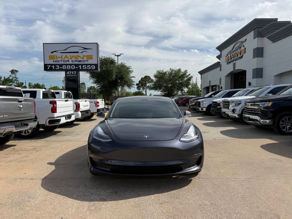 Tesla Model 3 Vehicle Full-screen Gallery Image 41
