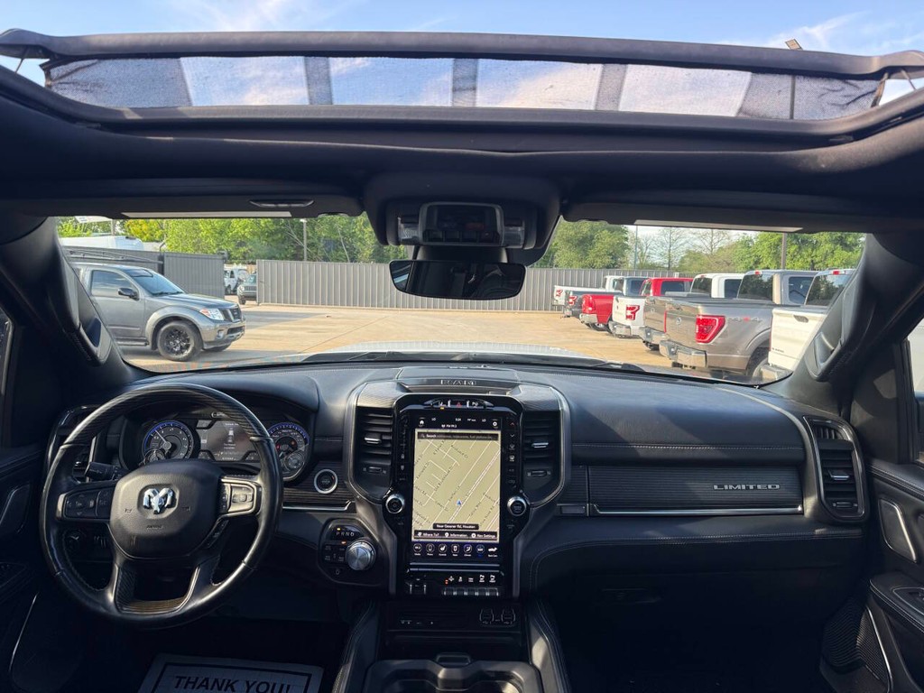 Ram 1500 Vehicle Full-screen Gallery Image 17